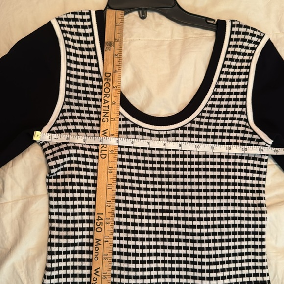 Banana Republic Black and White Long Sleeve Knit Dress Size S - Picture 3 of 7